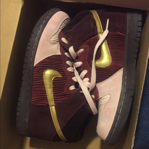 Nike Dunks! - Picture 1 of 5